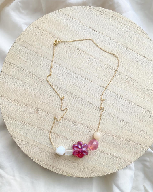 Dainty Vintage Bead Necklace - Pink Flower