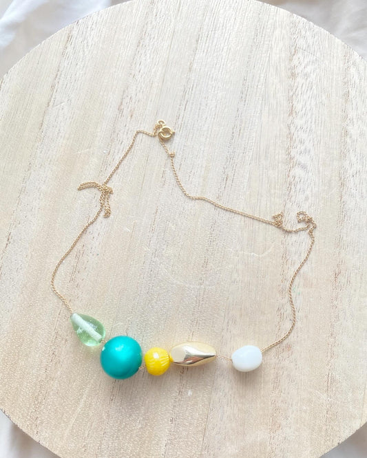 Dainty Vintage Bead Necklace - Green