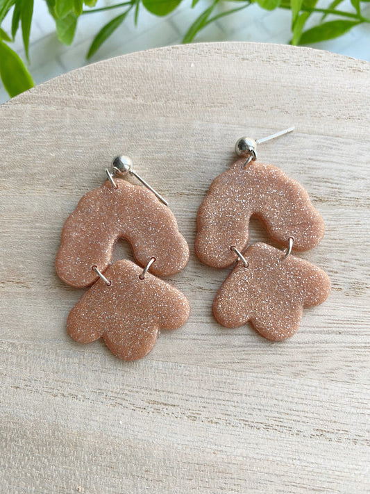 Rose Gold Scallop Arch Earrings