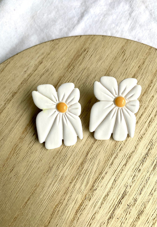 Daisy Studs